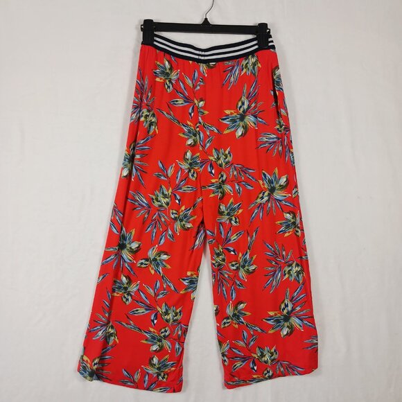 Lascana Capri's & Top Set Size 6 Red Floral Print Wide Leg Capris. Short Sleeve - Picture 4 of 16